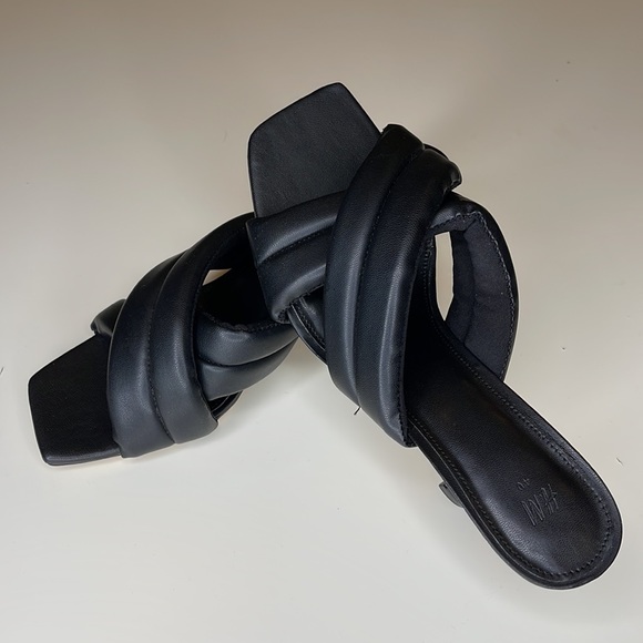 H&M Black Mules Size 9 in faux leather - Picture 11 of 16